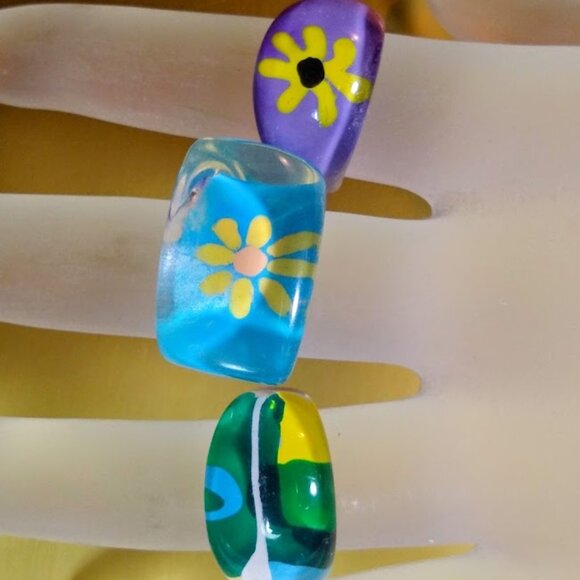 SET of 10 acrylic rings -- multi-colors - Picture 13 of 13